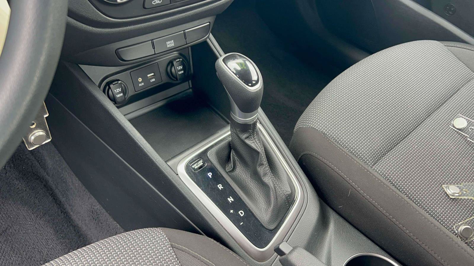 Used 2022 Hyundai Accent SEL FWD image 25