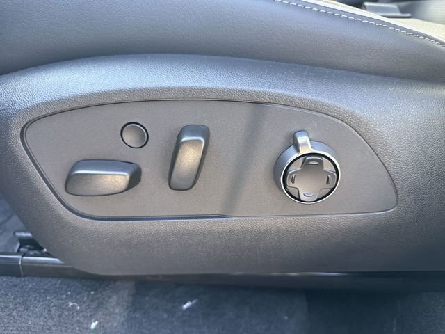 New 2026 Buick Enclave Avenir w/ Super Cruise Package FWD image 12