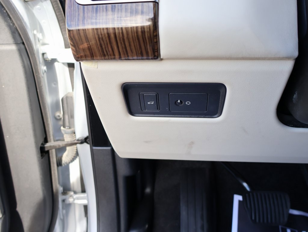 Used 2018 Land Rover Range Rover Supercharged image 35