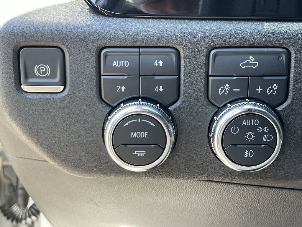 Used 2023 GMC Sierra 1500 Elevation w/ X31 Off-Road Package AWD/4WD image 18