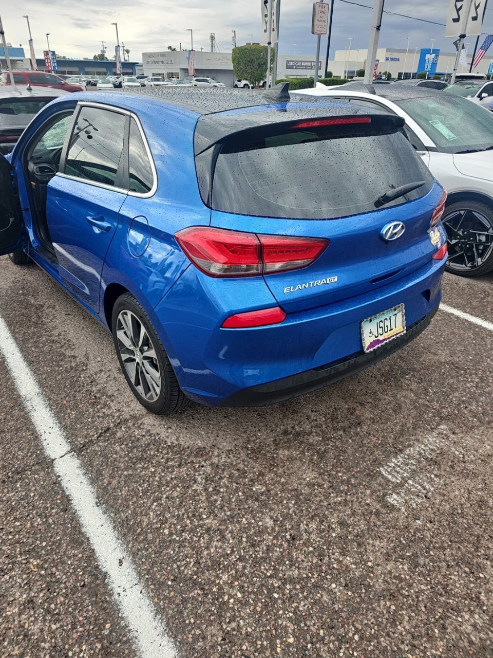 Used 2018 Hyundai Elantra GT w/ Tech Package 03 FWD image 9