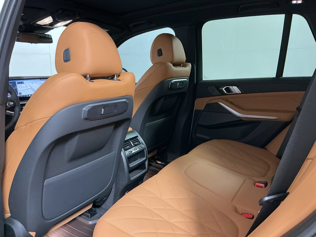 Certified 2024 BMW X5 xDrive40i w/ Premium Package AWD/4WD image 25