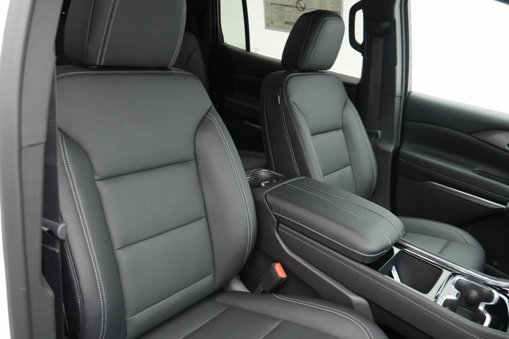 New 2026 Chevrolet Traverse LT w/ LPO, Floor Liner Package image 21