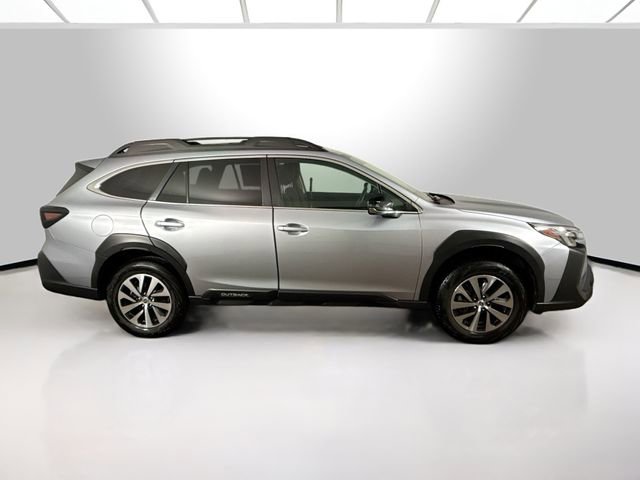Used 2024 Subaru Outback Premium image 14