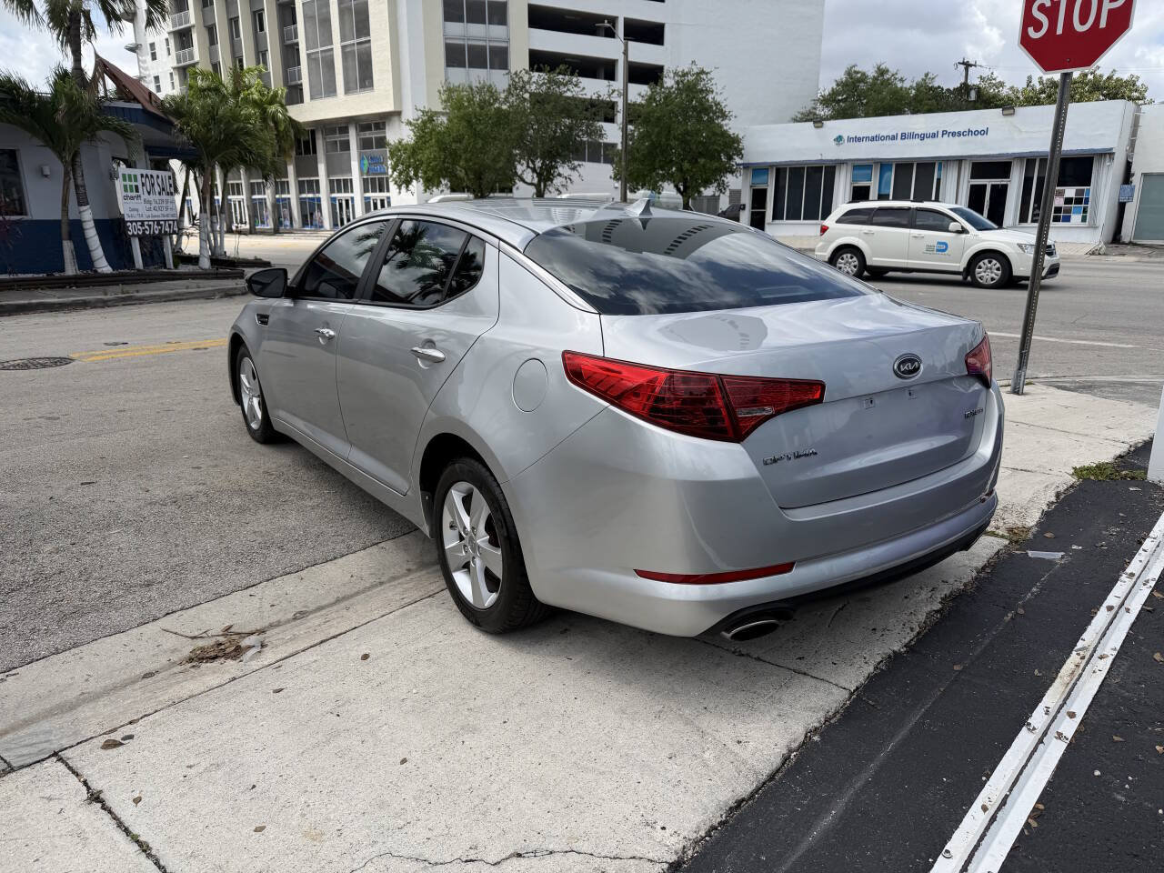 Used 2012 Kia Optima EX FWD image 9