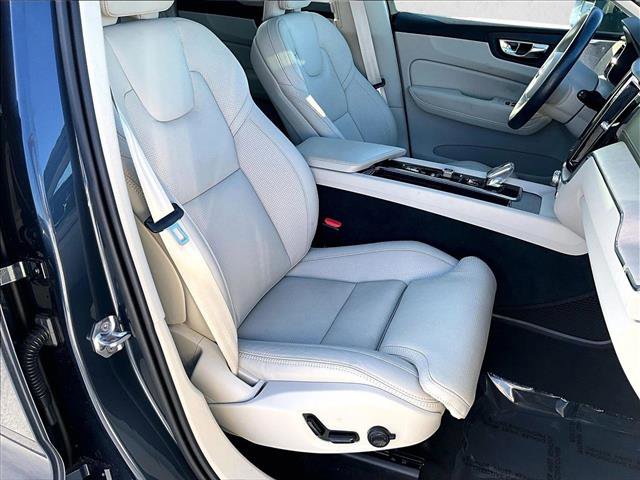 Used 2021 Volvo XC60 T8 Inscription w/ Advanced Package image 9