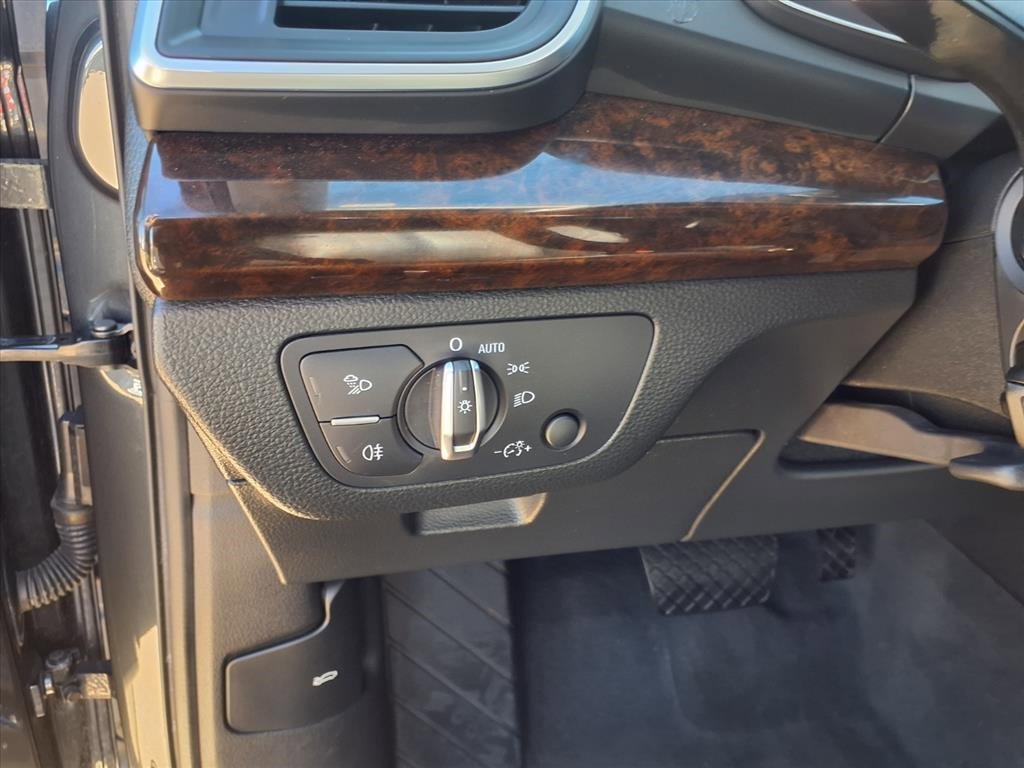 Used 2019 Audi Q5 2.0T Premium w/ Convenience Package image 15