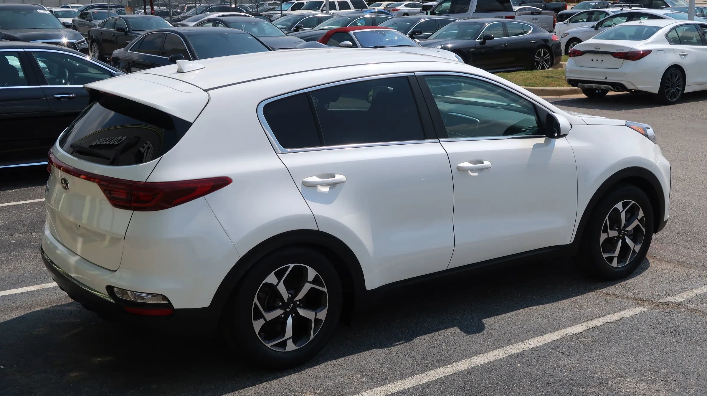 Used 2022 Kia Sportage LX image 13