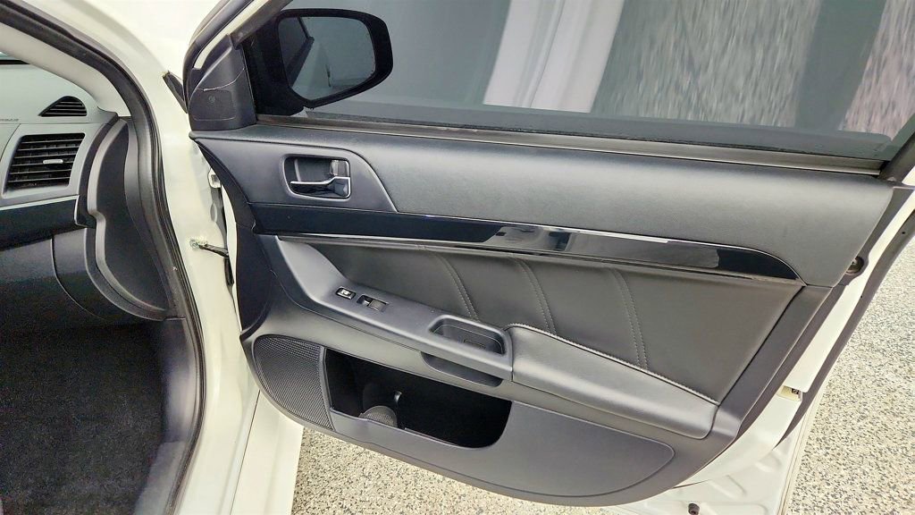 Used 2015 Mitsubishi Lancer Evolution GSR image 23