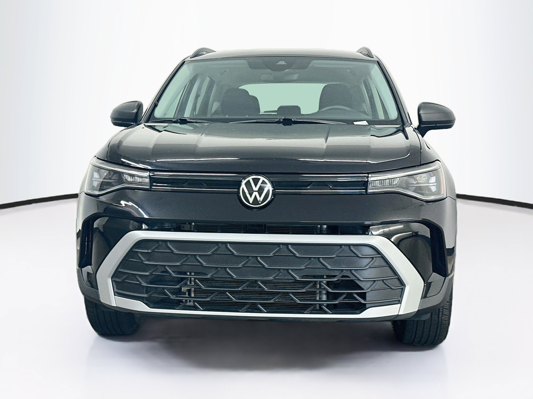 Used 2025 Volkswagen Taos S AWD/4WD image 2