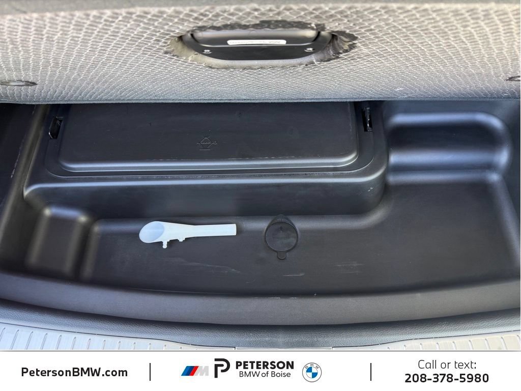 Used 2023 Jeep Grand Cherokee L Summit AWD/4WD image 13