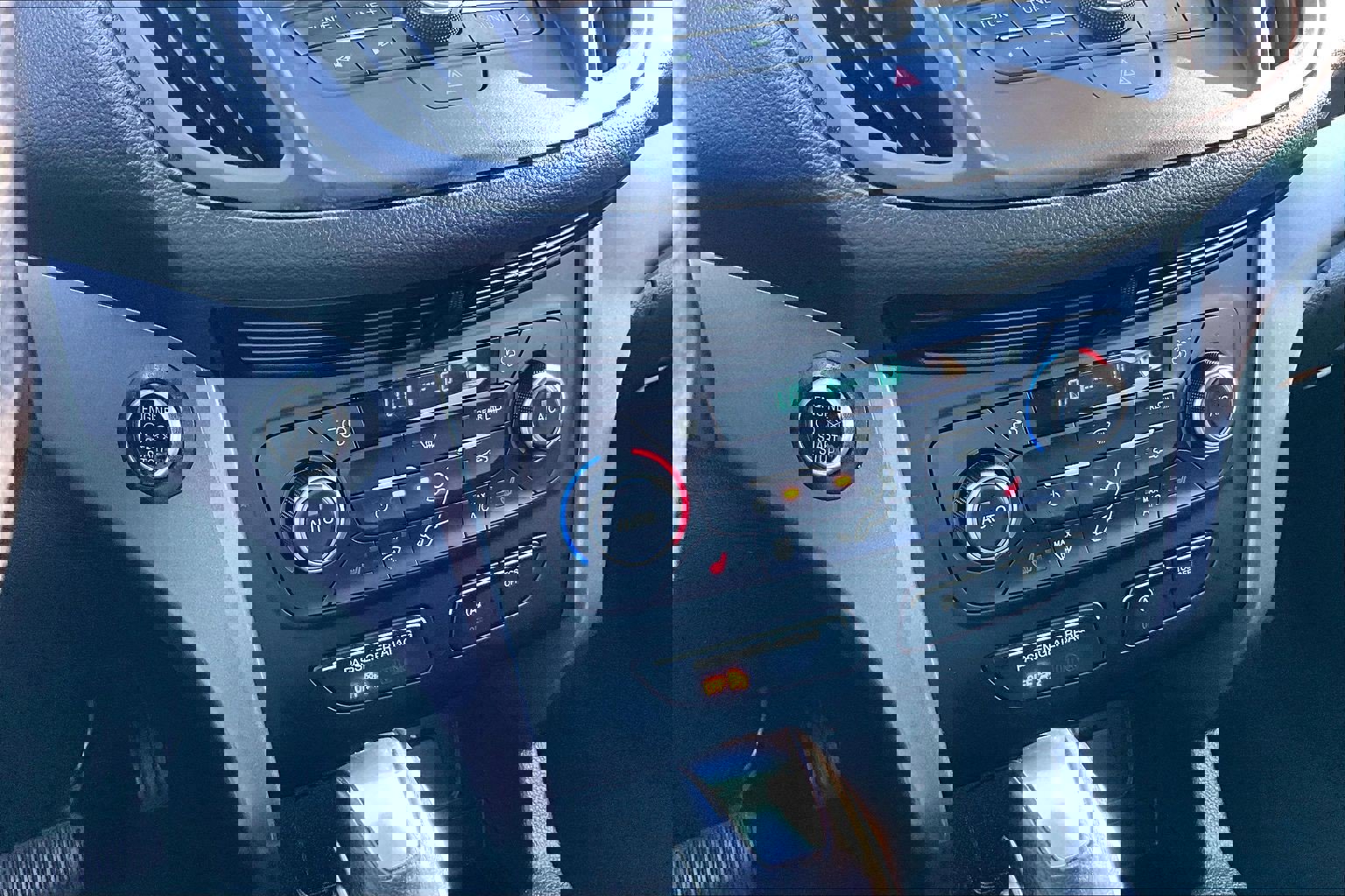 Used 2019 Ford Escape SEL image 23