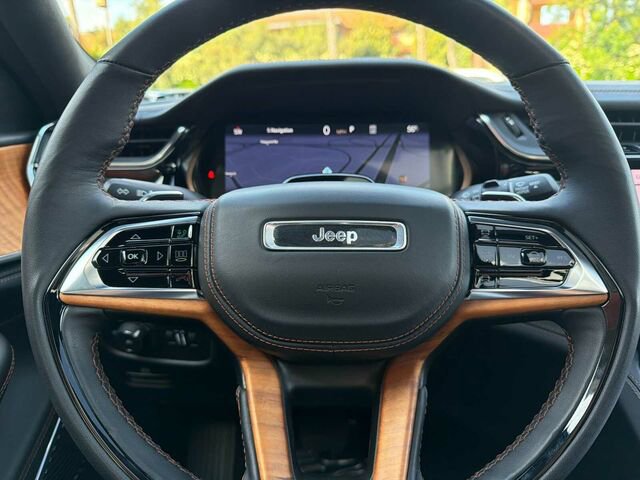 Used 2024 Jeep Grand Cherokee L Summit AWD/4WD image 21