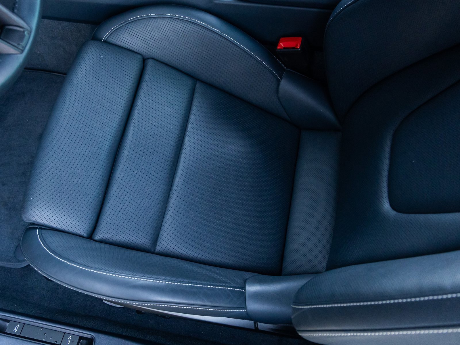 Certified 2025 Porsche 911 Targa 4 GTS image 27