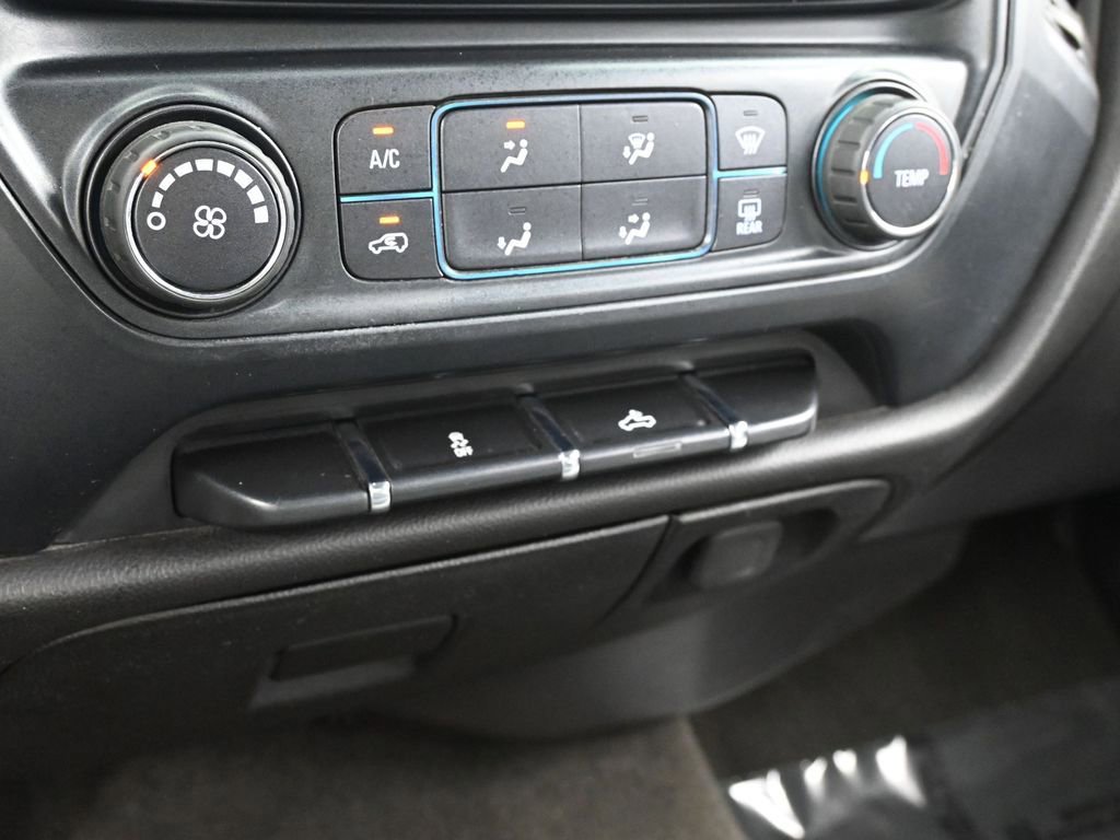 Used 2018 Chevrolet Silverado 1500 Custom w/ Custom Value Package image 23