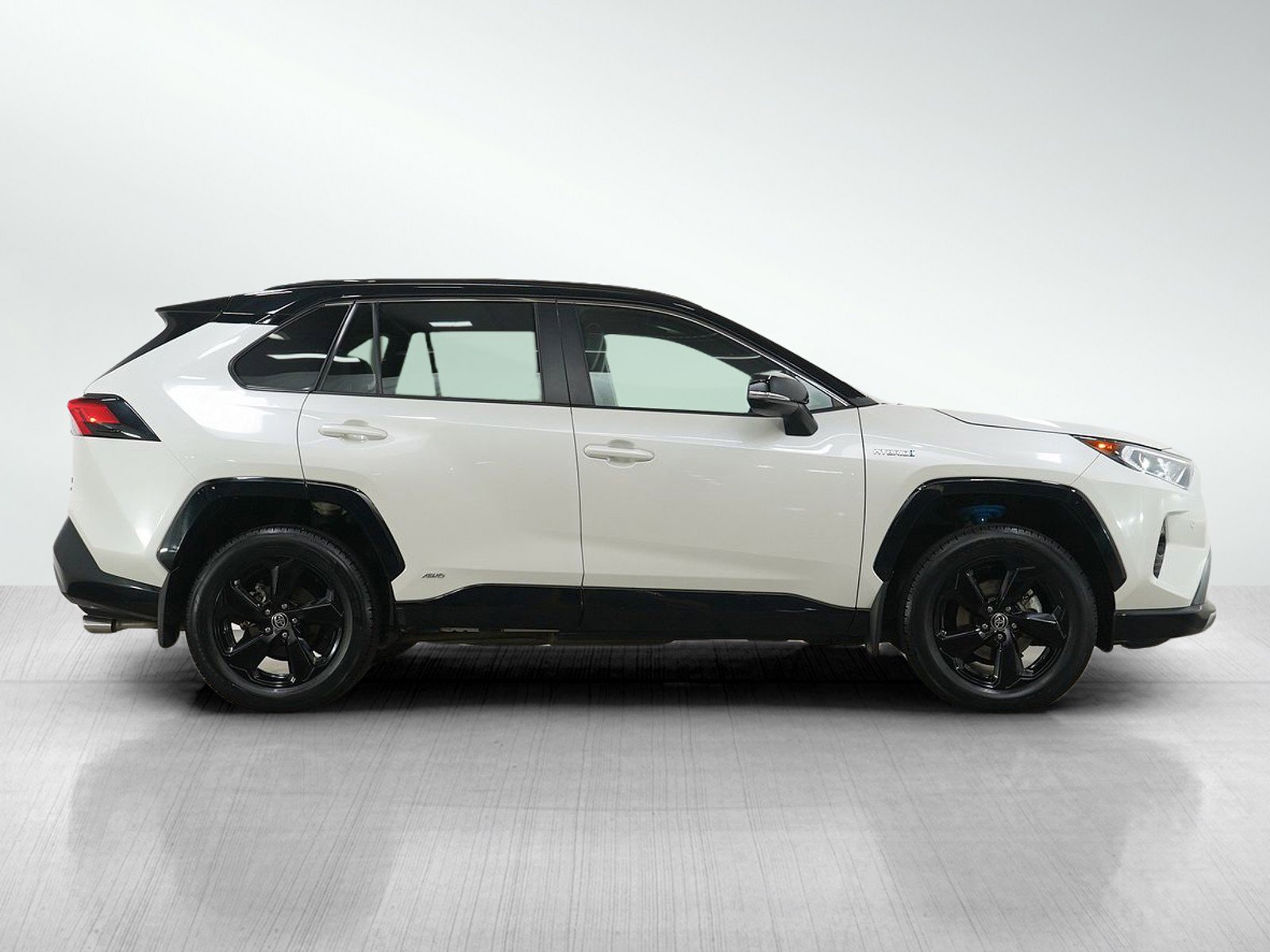 Used 2021 Toyota RAV4 XSE image 6