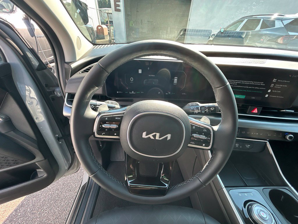 Certified 2026 Kia Carnival SX FWD image 13