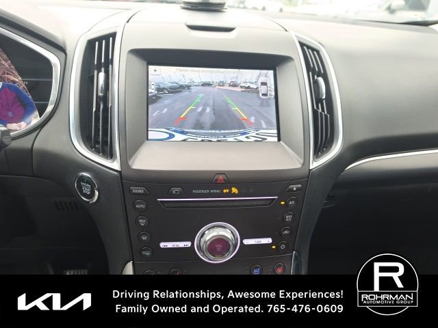 Used 2019 Ford Edge Titanium w/ Equipment Group 301A AWD/4WD image 9