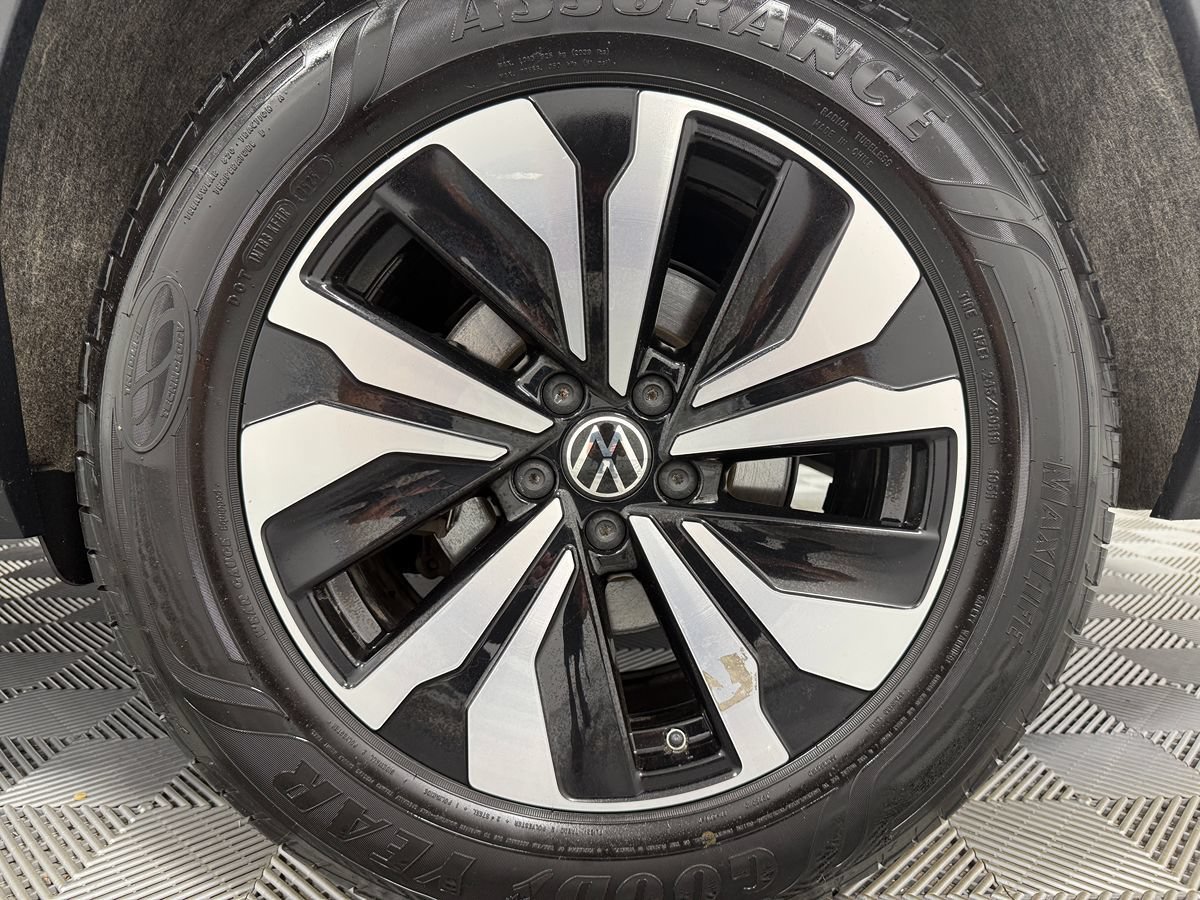 Used 2024 Volkswagen Atlas SE AWD/4WD image 31