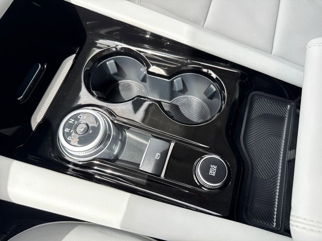 Used 2025 Ford Explorer Platinum w/ Ultimate Package image 24