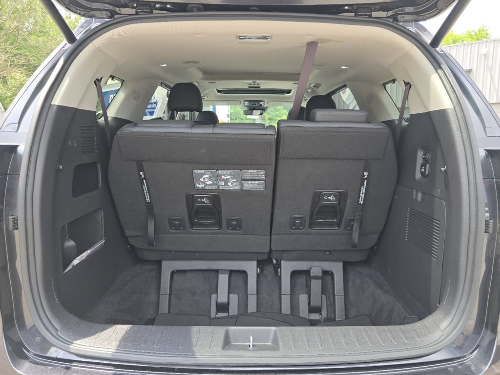 Used 2024 Kia Carnival SX Prestige FWD image 16