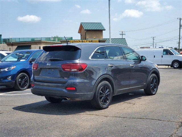 Used 2019 Kia Sorento LX image 4
