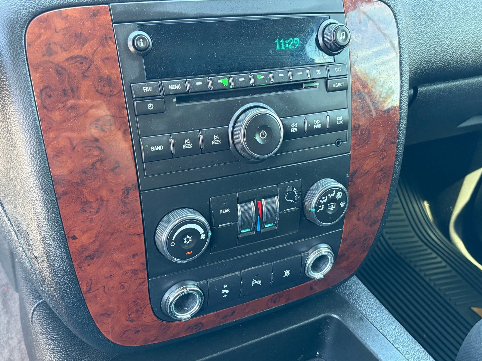 Used 2011 Chevrolet Suburban LS w/ Convenience Package 1 image 25