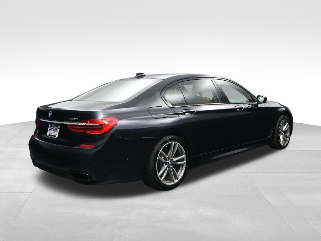 Used 2017 BMW 750i xDrive AWD/4WD image 5