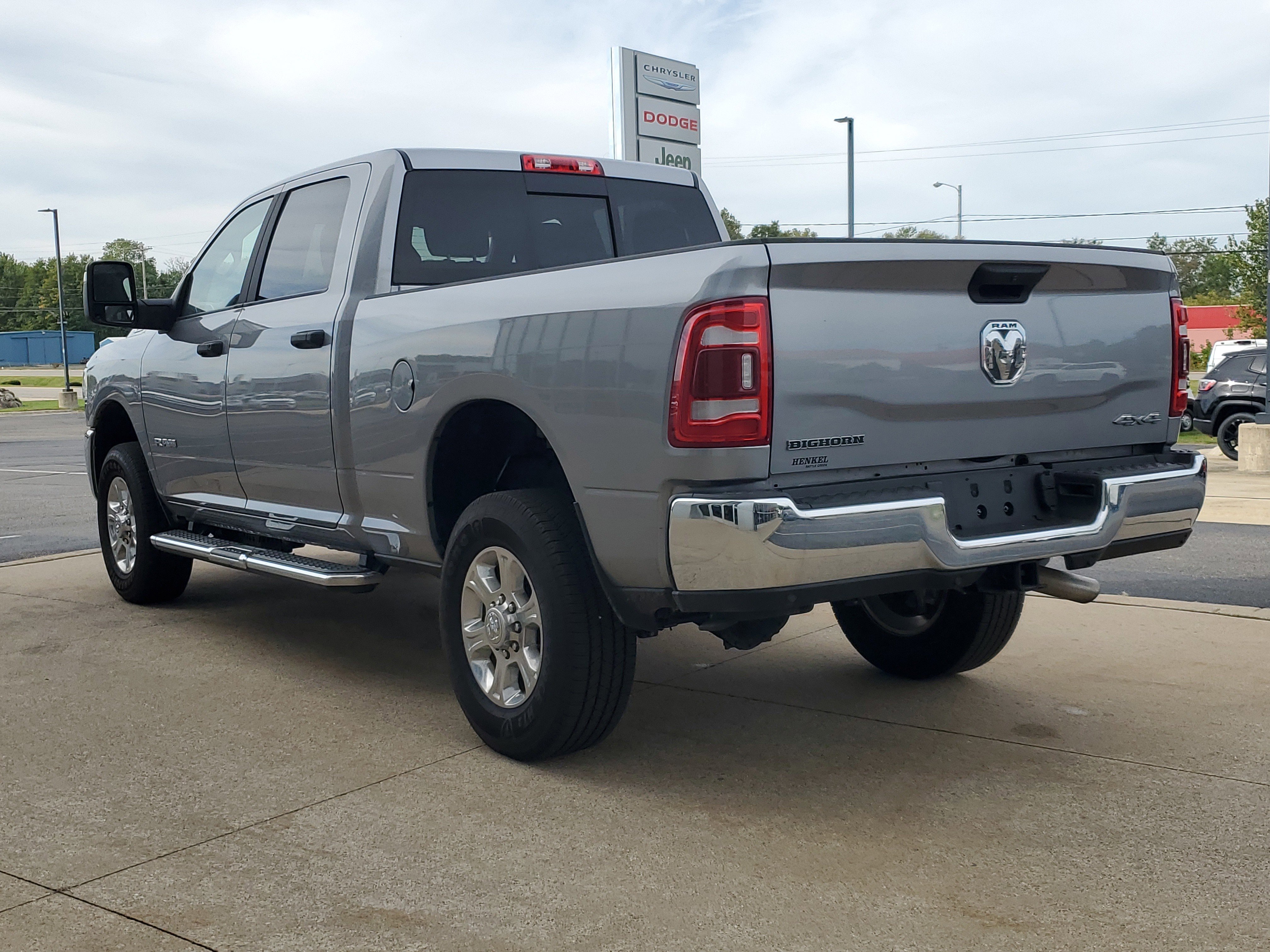 Used 2024 RAM 2500 Big Horn w/ Safety Group image 3