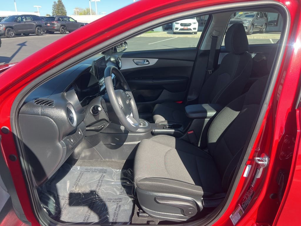 Used 2024 Kia Forte LXS image 13