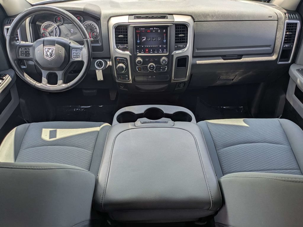 Used 2019 RAM 1500 Classic SLT w/ Luxury Group AWD/4WD image 14