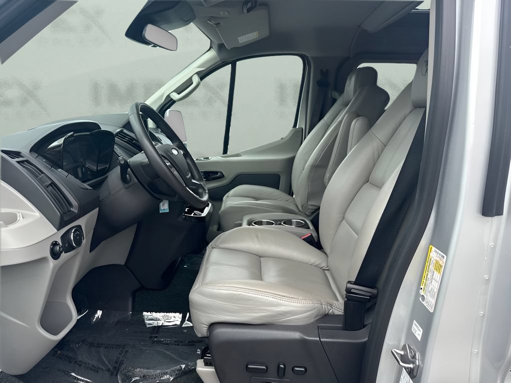 Used 2019 Ford Transit 150 130 Low Roof w/ Exterior Upgrade Package RWD image 5