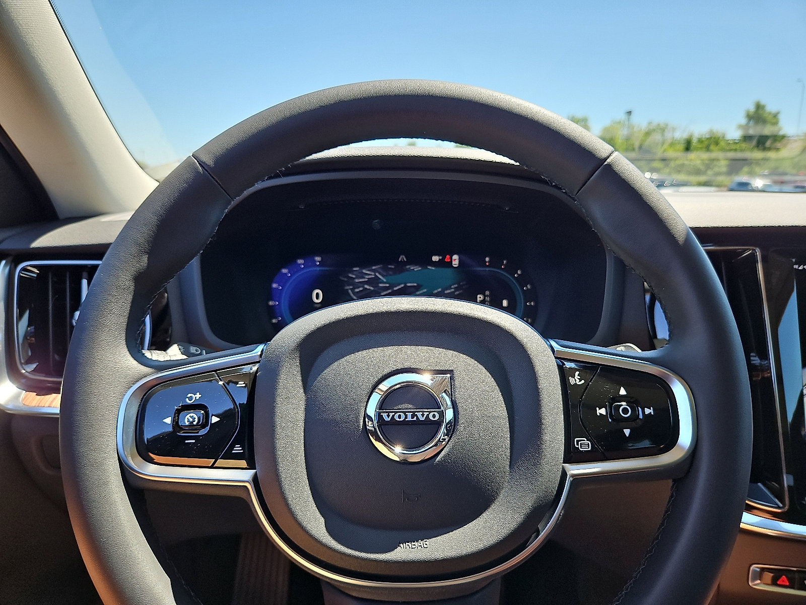 Certified 2024 Volvo V60 B5 Cross Country Plus image 20