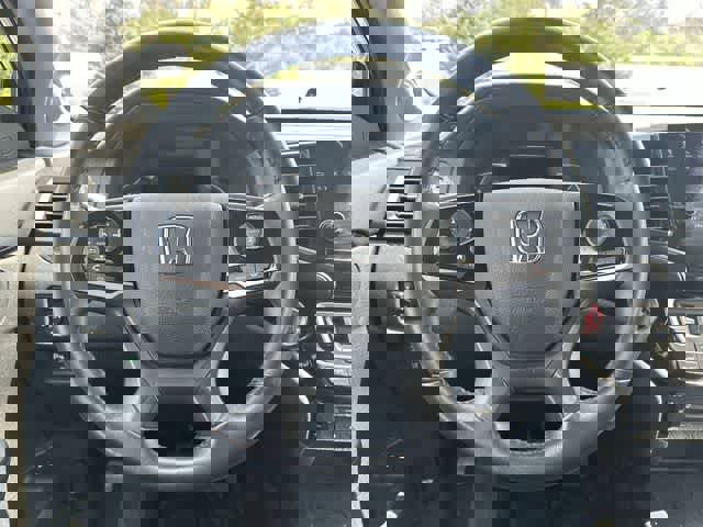 Used 2022 Honda Pilot Touring image 8