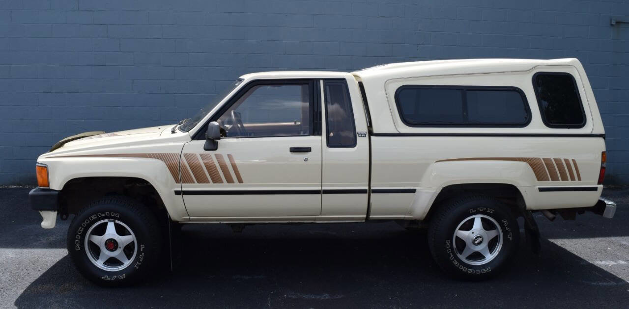 Used 1988 Toyota Pickup SR5 image 1