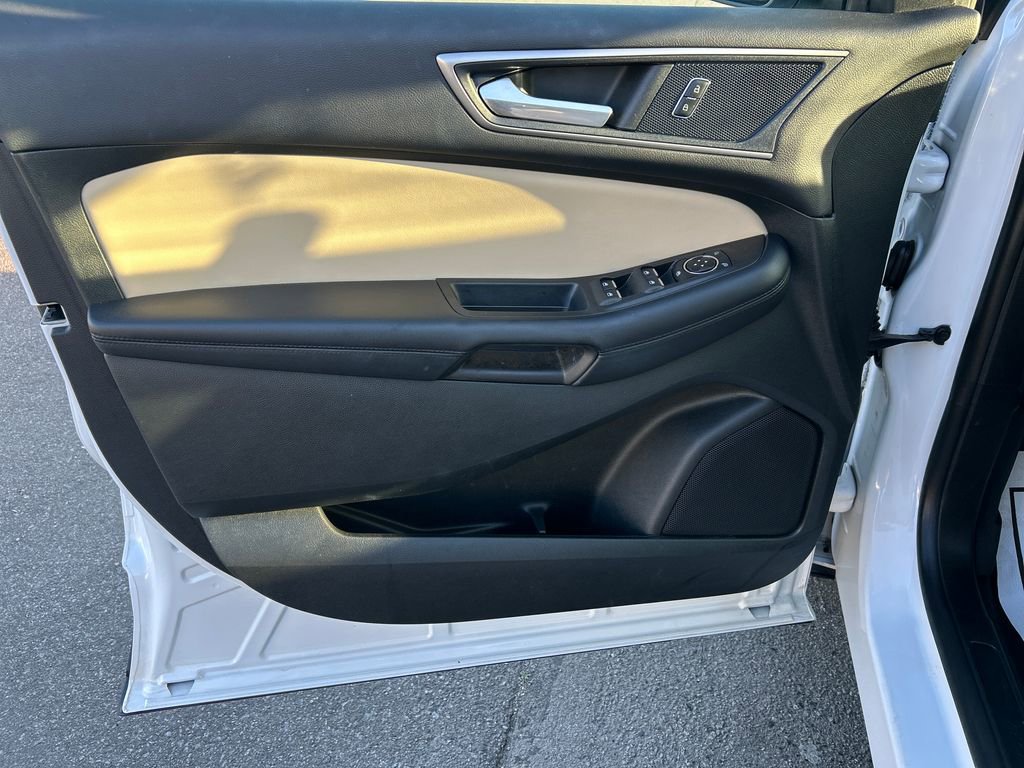 Used 2023 Ford Edge SEL w/ Convenience Package image 12
