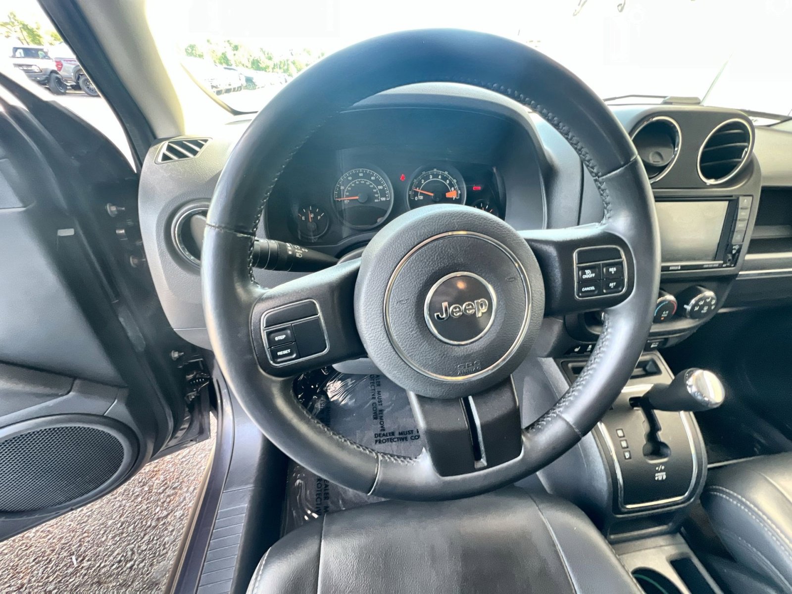 Used 2015 Jeep Patriot High Altitude AWD/4WD image 24