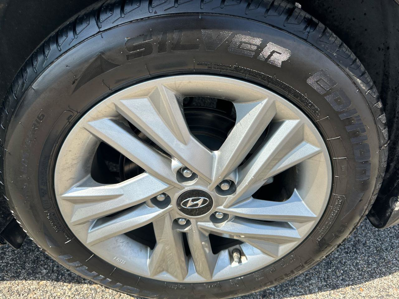 Used 2020 Hyundai Elantra Value Edition w/ Winter Weather Package FWD image 16