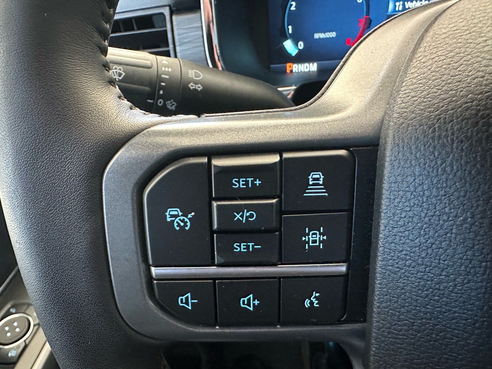 Certified 2024 Ford F150 Lariat w/ FX4 Off-Road Package AWD/4WD image 39