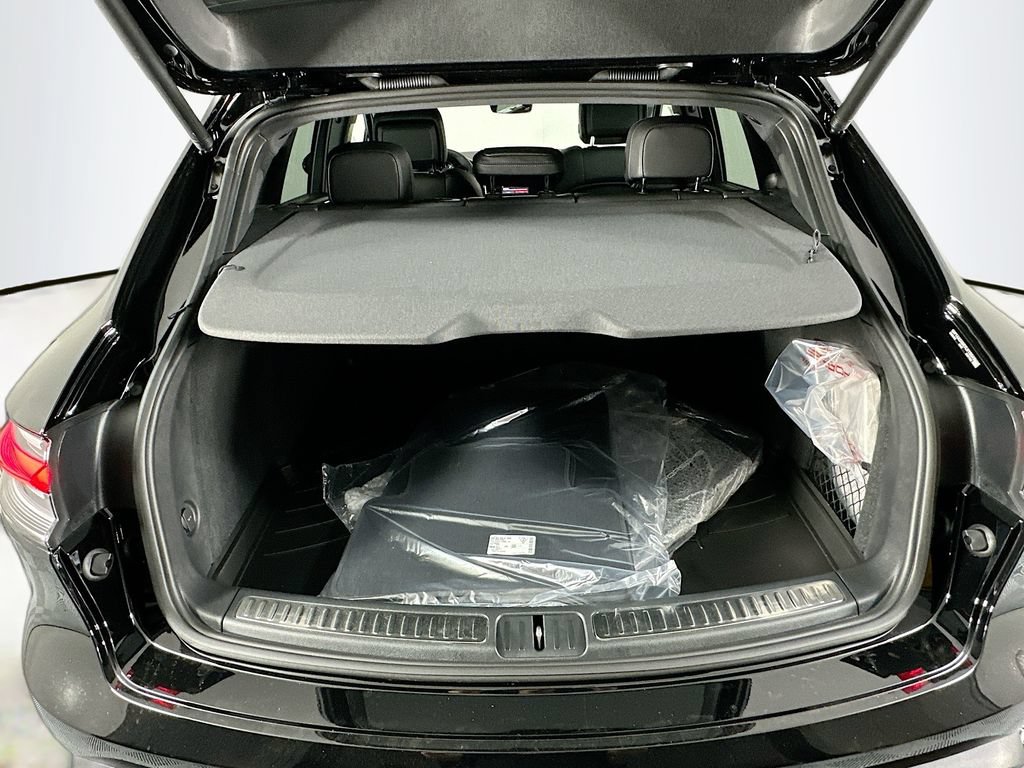 New 2026 Porsche Macan AWD/4WD image 27