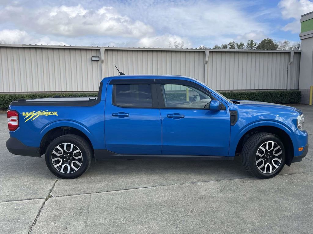 Certified 2022 Ford Maverick Lariat w/ Lariat Luxury Package image 2