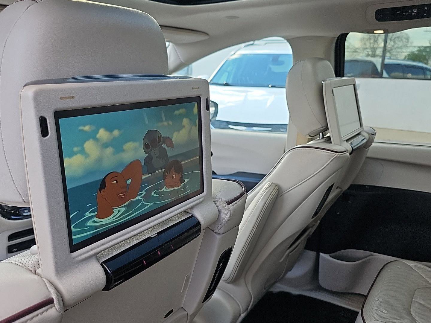 Used 2017 Chrysler Pacifica Limited FWD image 20