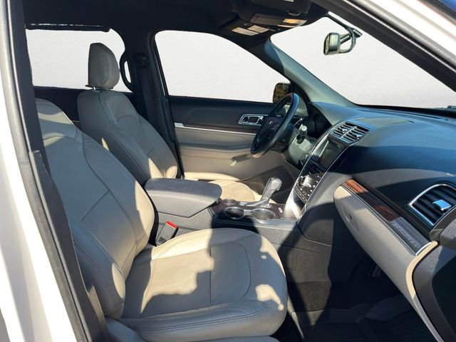 Used 2019 Ford Explorer Limited w/ Class III Trailer Tow Package image 15