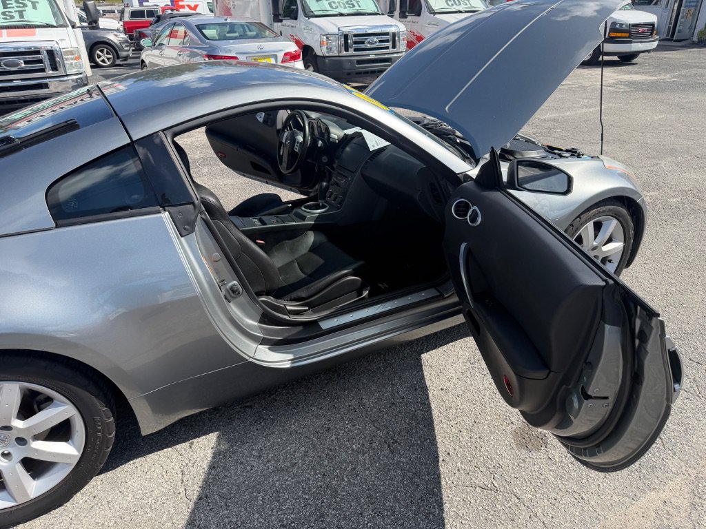 Used 2003 Nissan 350Z Touring RWD image 19