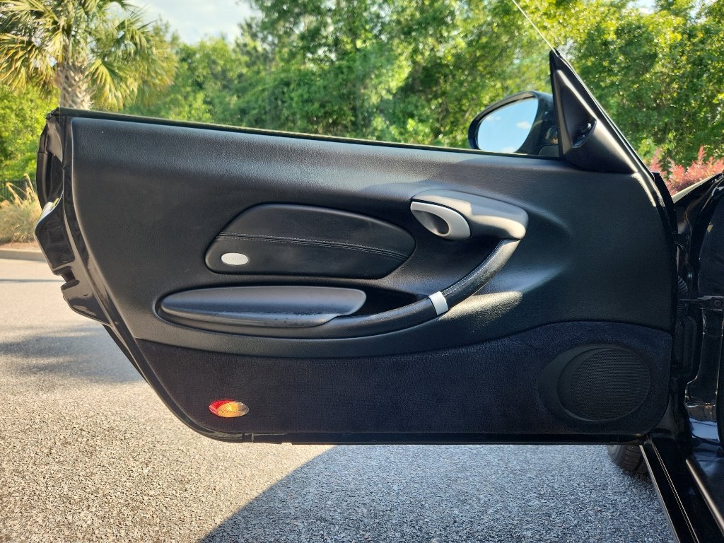 Used 2003 Porsche Boxster RWD image 16