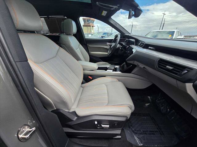 Used 2023 Audi e-tron Chronos w/ Chronos Package image 12