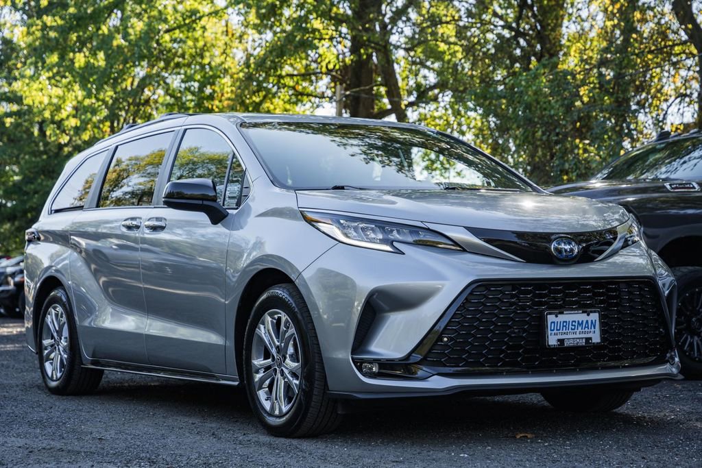 Used 2023 Toyota Sienna XSE
