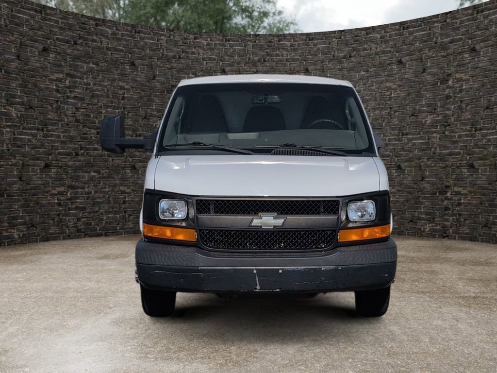 Used 2016 Chevrolet Express 3500 Extended RWD image 4