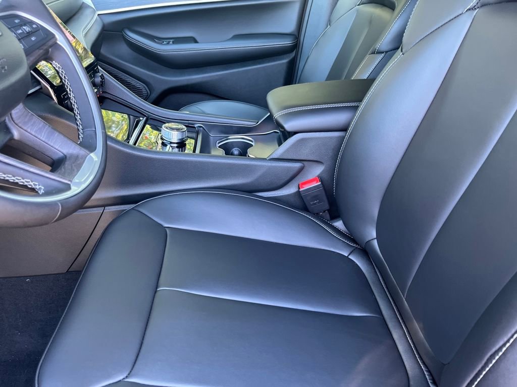 New 2025 Jeep Grand Cherokee Limited w/ Trailer Tow Package image 23