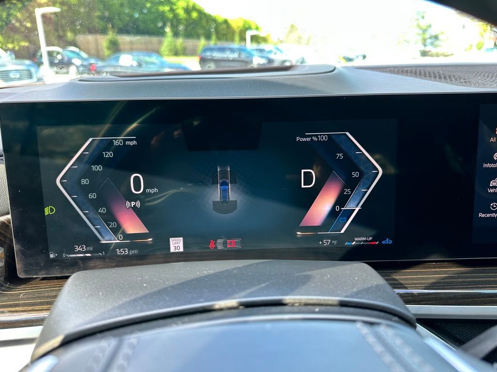 Used 2025 BMW X7 xDrive40i w/ Premium Package image 27